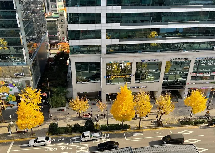Apartment Hongdae Guesthouse5 - 1min From Hongik Uni Station Exit #1 Seoul