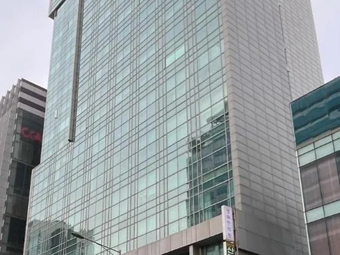 Hongdae Guesthouse5 - 1min From Hongik Uni Station Exit #1 *